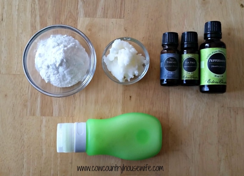 Homemade toothpaste - Ingredients - Cow Country Housewife